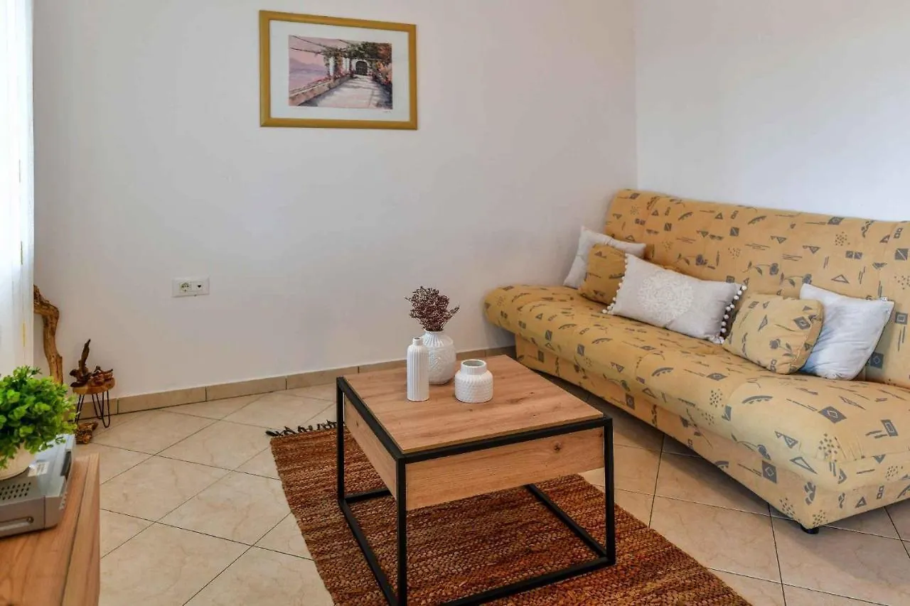 Apartments In Stara Baska/Insel Krk 34433
